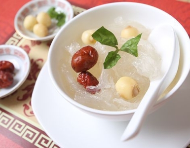 Sử dụng yến sào chưng sẵn đúng cách: Bí quyết vàng cho sức khỏe